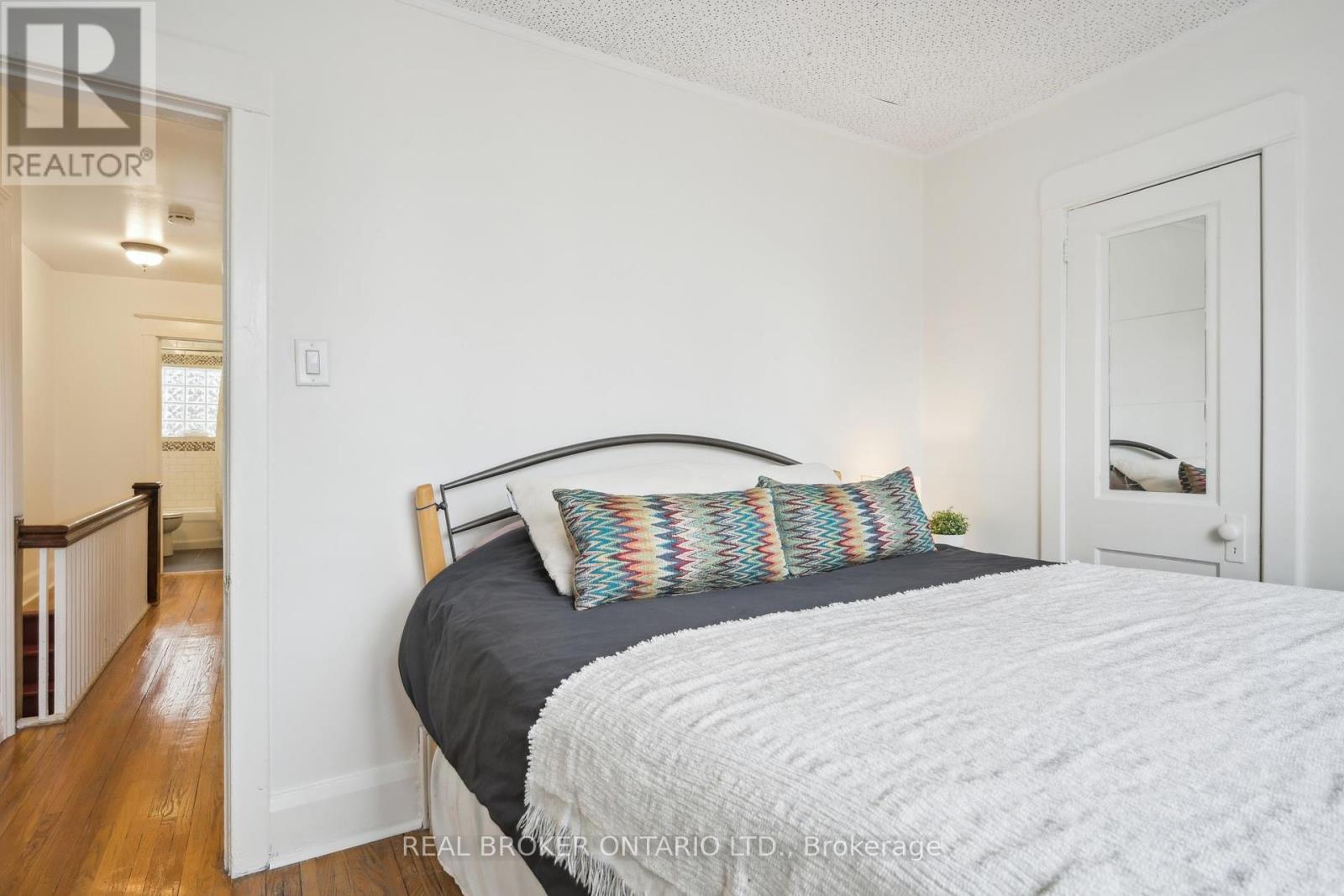 105 Wiley Avenue, Toronto, Ontario  M4J 3W5 - Photo 17 - E12189097