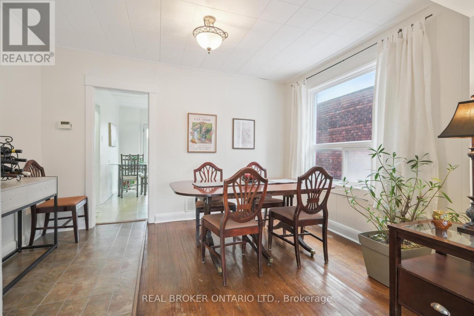 105 Wiley Avenue, Toronto, Ontario  M4J 3W5 - Photo 7 - E12189097
