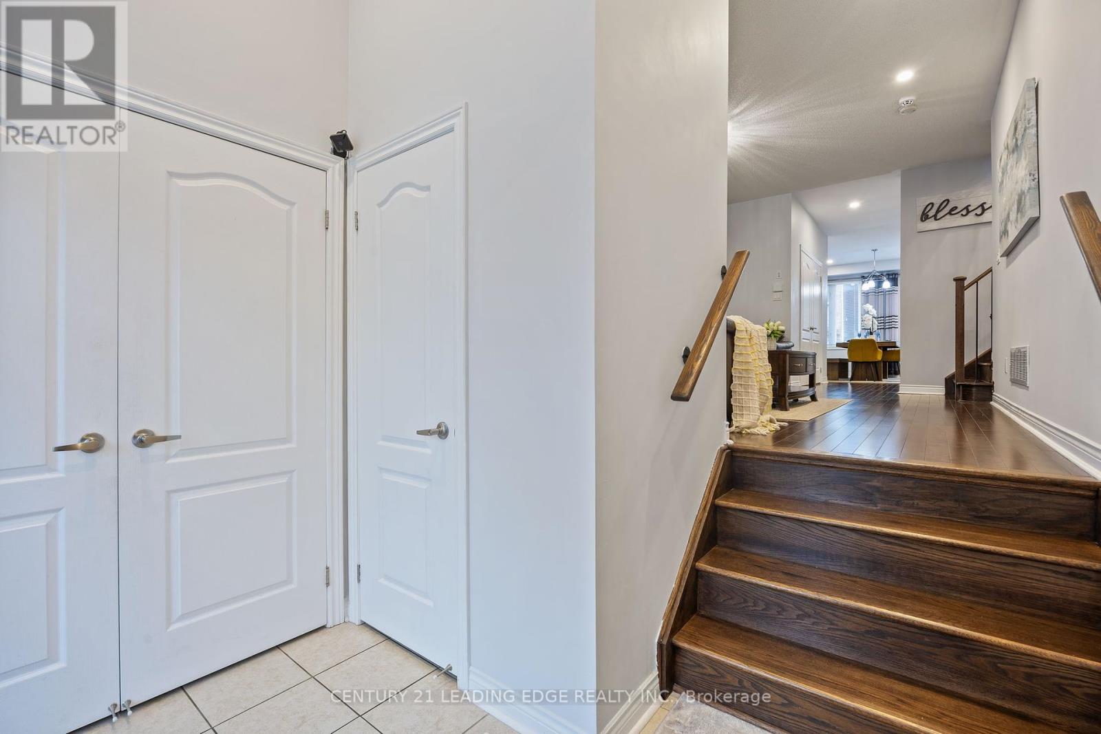 84 Garrardview Street, Ajax, Ontario  L1Z 0R2 - Photo 5 - E12189104