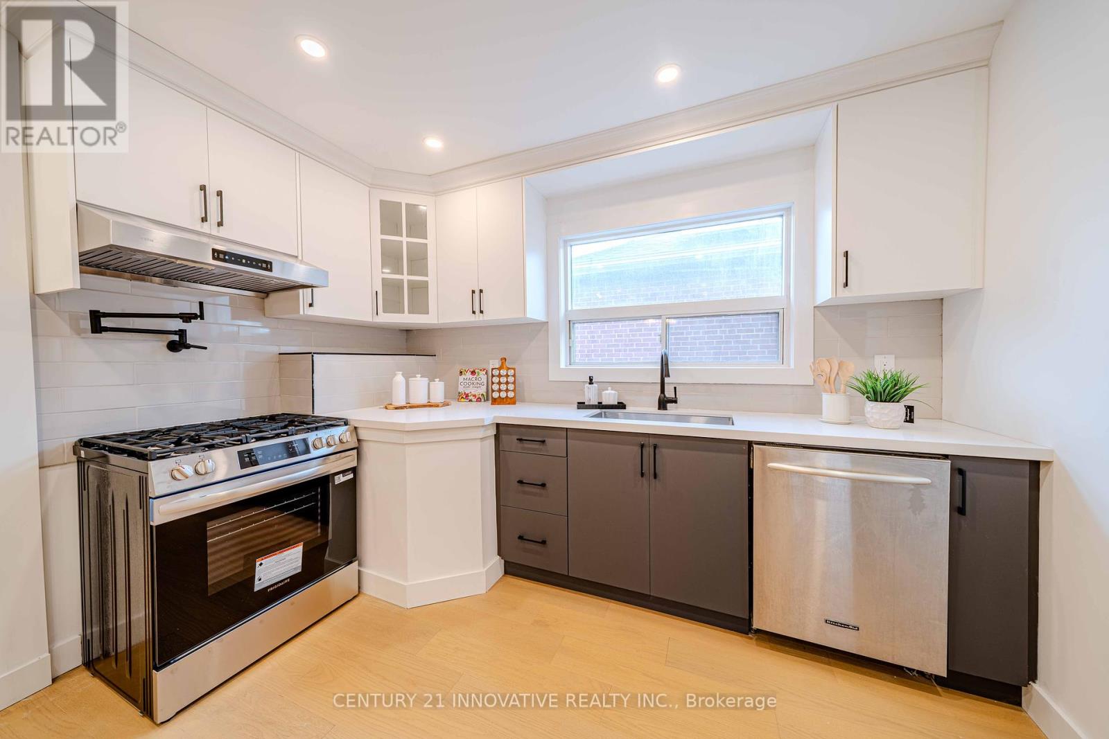 94 Lynvalley Crescent, Toronto (Wexford-Maryvale), Ontario  M1R 2V4 - Photo 10 - E12189108