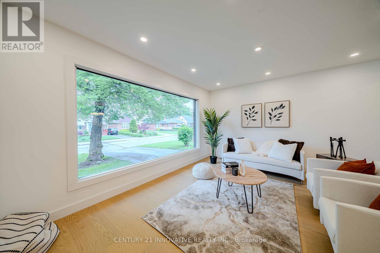 94 Lynvalley Crescent, Toronto, Ontario  M1R 2V4 - Photo 3 - E12189108