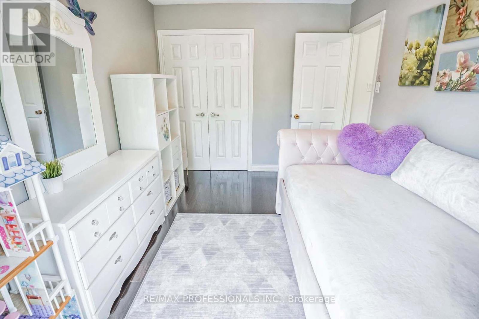 14 Kellner Court, Toronto, Ontario  M4L 3W4 - Photo 14 - E12189146