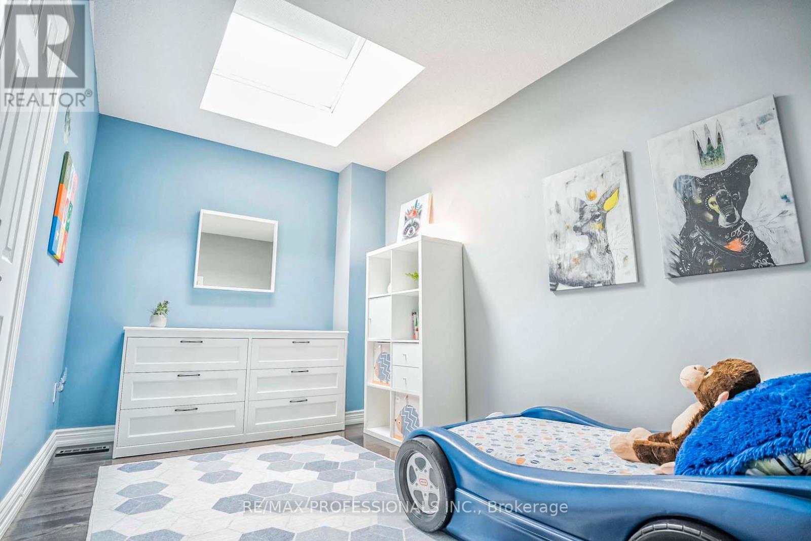14 Kellner Court, Toronto, Ontario  M4L 3W4 - Photo 15 - E12189146