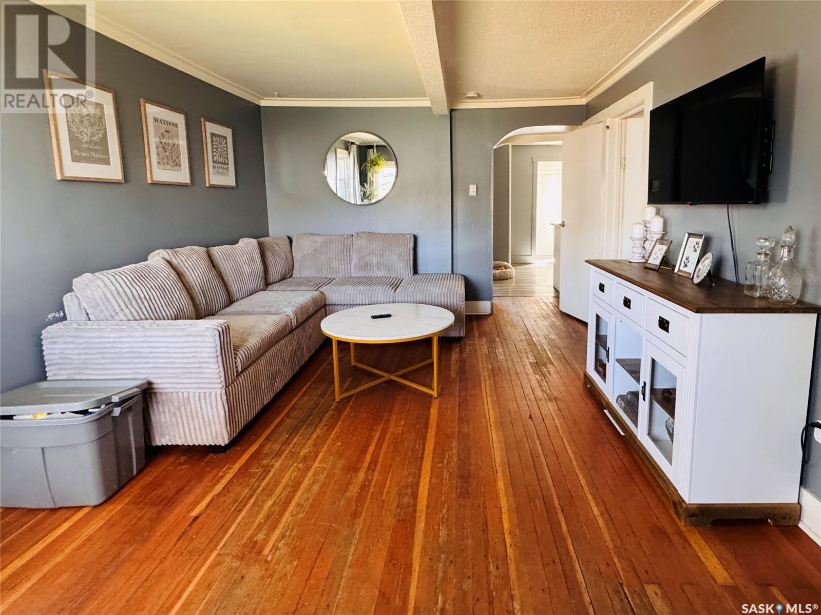 Property at 1218 E AVENUE N image 3