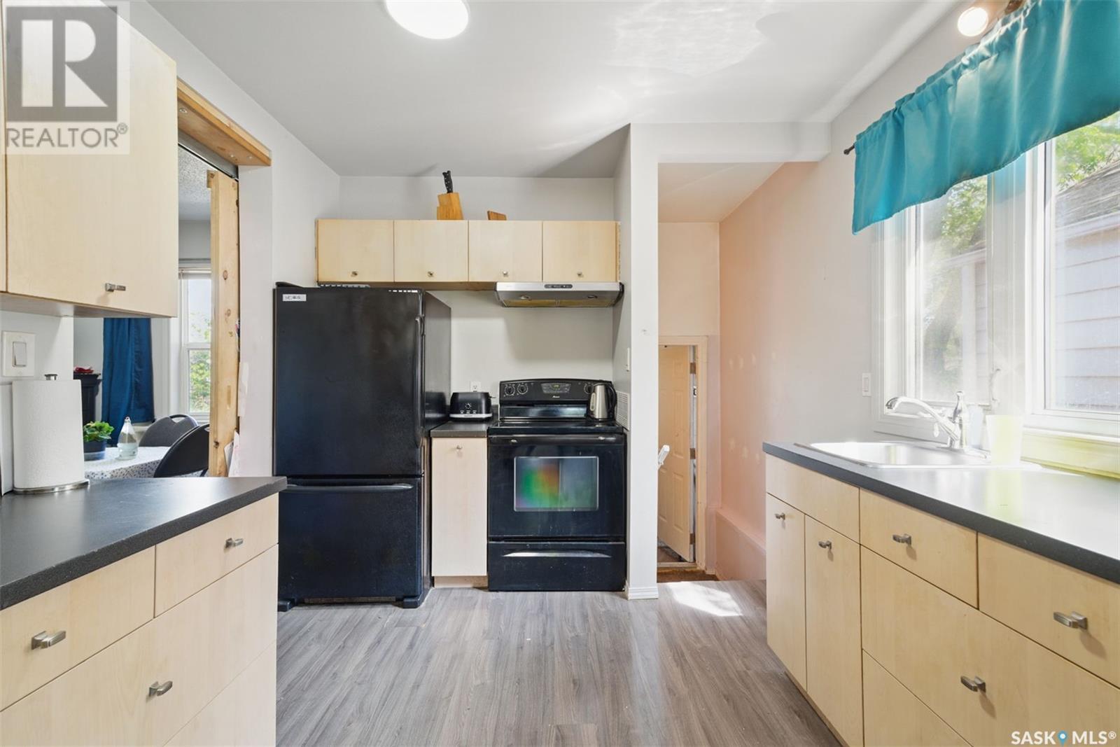 Property at 126 J AVENUE S image 5
