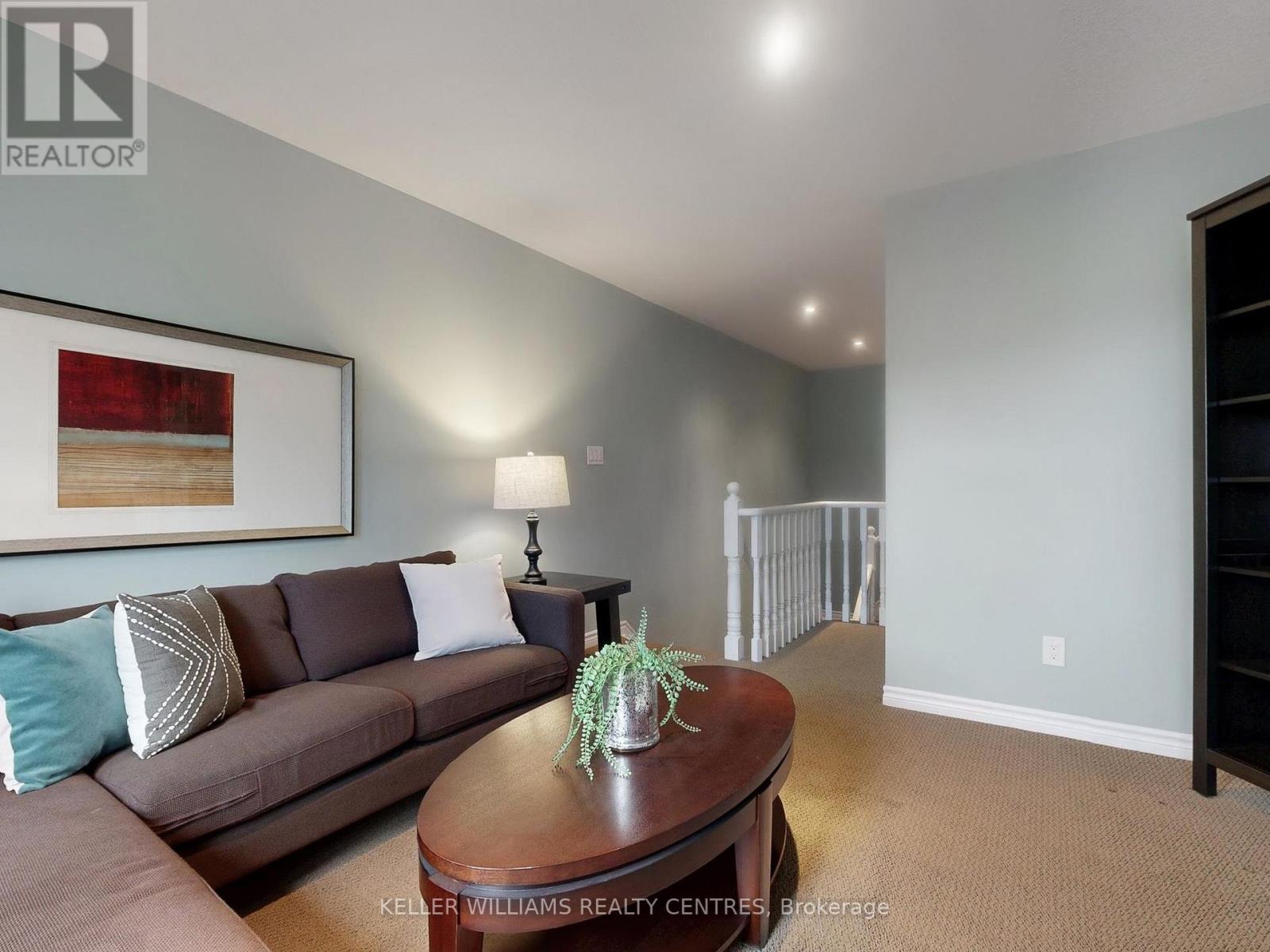252 Denise Circle, Newmarket (Summerhill Estates), Ontario  L3X 2J9 - Photo 10 - N12189245