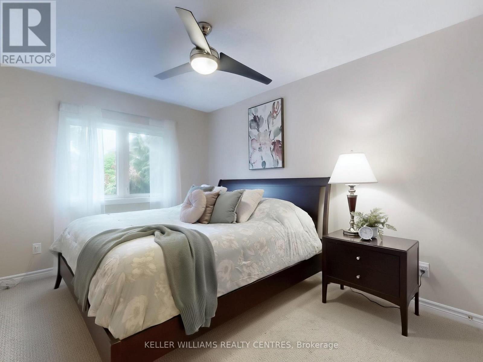 252 Denise Circle, Newmarket (Summerhill Estates), Ontario  L3X 2J9 - Photo 11 - N12189245