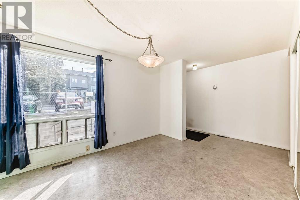 Property at 87, 6915 Ranchview Drive NW image 3