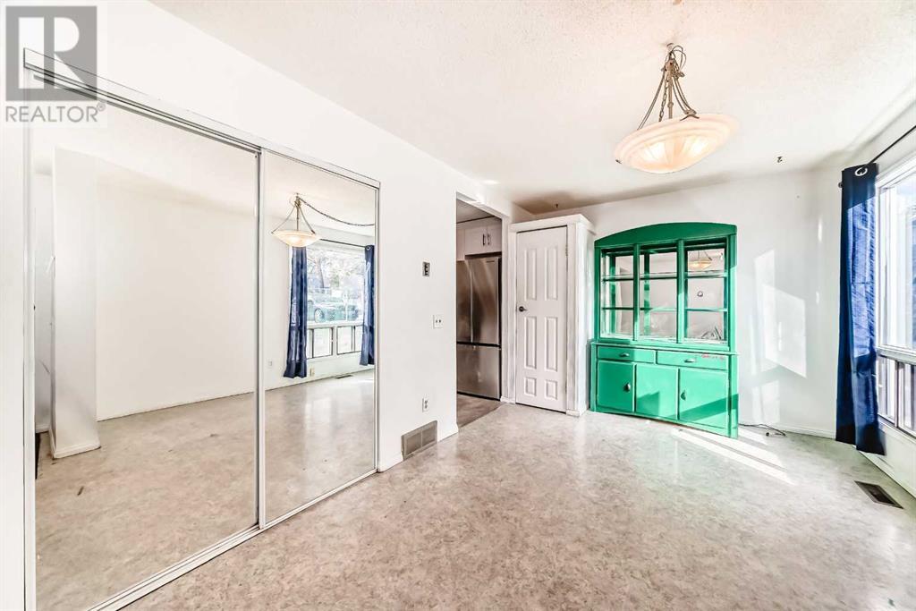 Property at 87, 6915 Ranchview Drive NW image 4