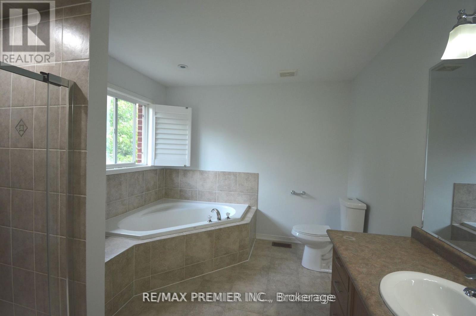 79 Rosario Drive, Vaughan, Ontario  L4H 0M7 - Photo 10 - N12162172