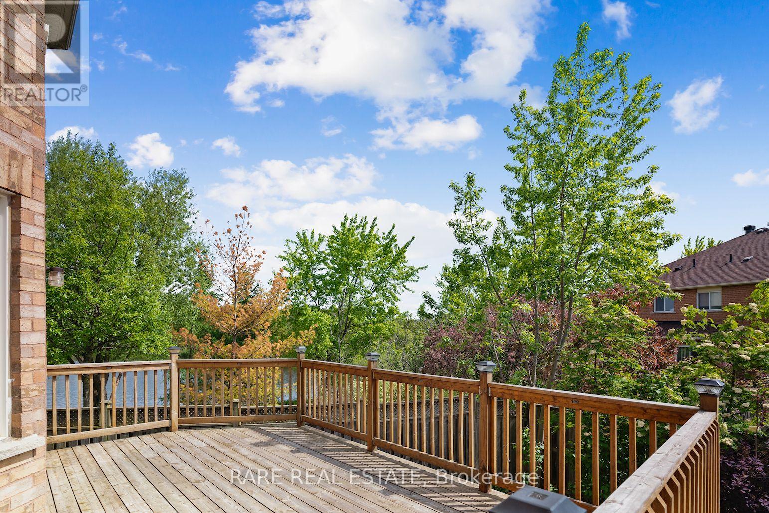 295 Stonebridge Drive, Markham, Ontario  L6C 2Y1 - Photo 4 - N12188832