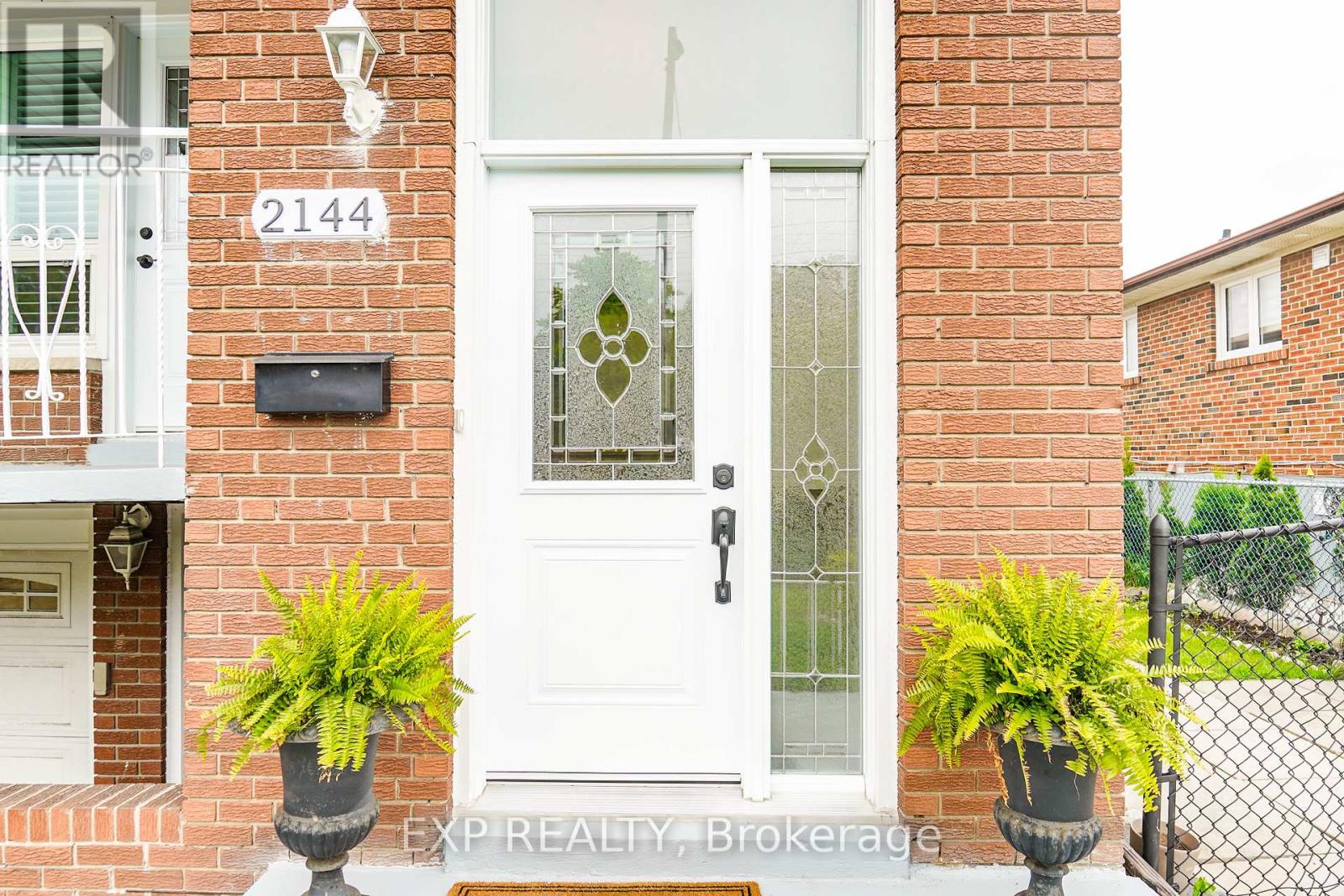 2144 Sheppard Avenue W, Toronto, Ontario  M3N 1A5 - Photo 2 - W12189041