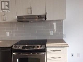 709 - 2560 Eglinton Avenue W, Mississauga (Central Erin Mills), Ontario  L5M 0Y3 - Photo 3 - W12189062