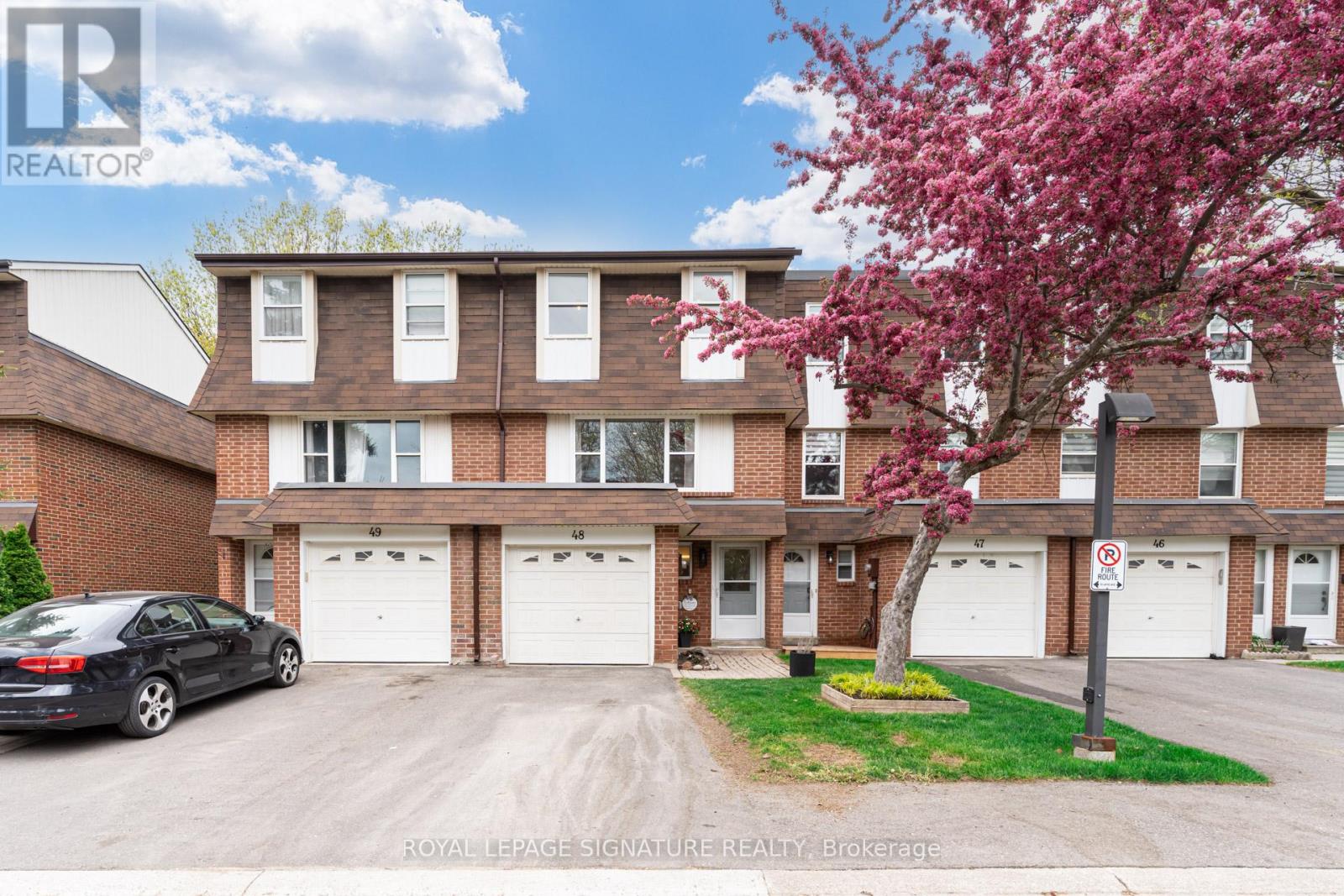 48 - 235 Bronte Street S, Milton, Ontario  L9T 3V8 - Photo 1 - W12189072