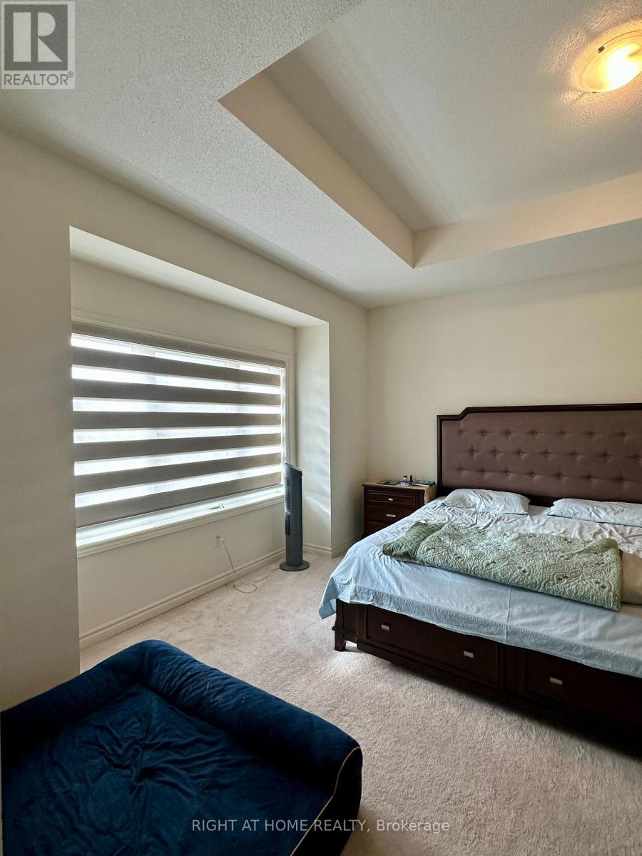 259 Clockwork Drive, Brampton (Northwest Brampton), Ontario  L7A 5C7 - Photo 9 - W12189088