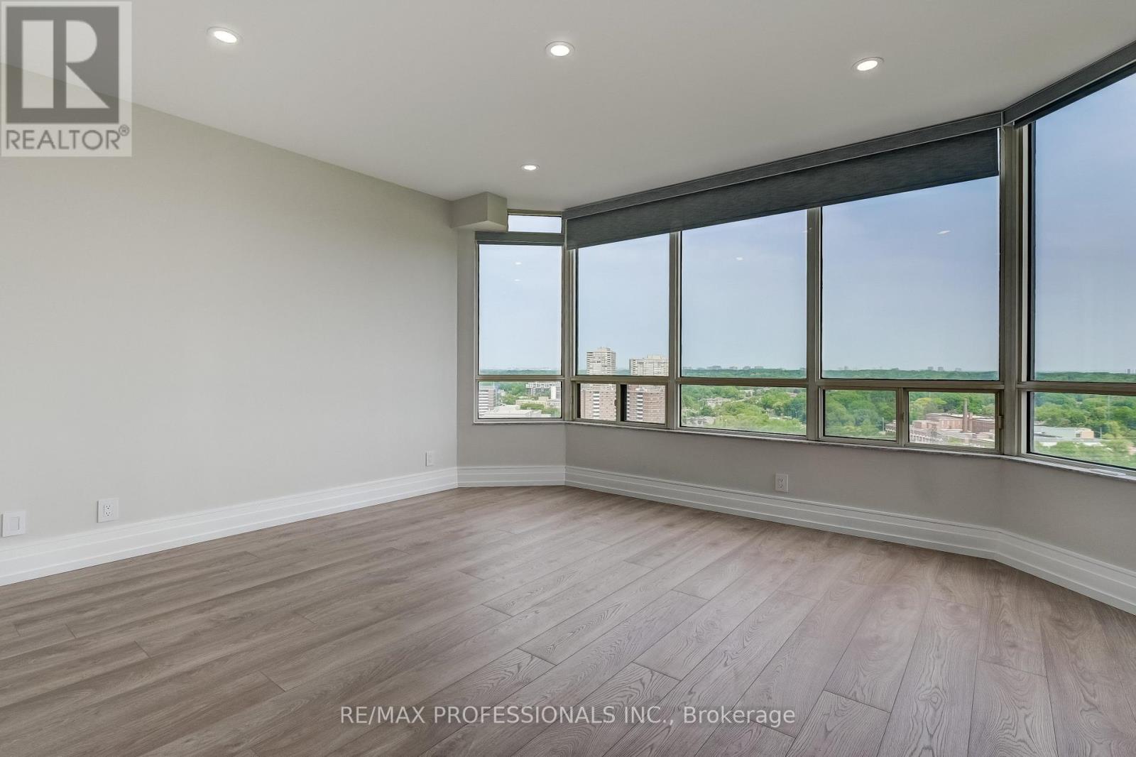 2211 - 1 Aberfoyle Crescent, Toronto, Ontario  M8X 2X8 - Photo 21 - W12189090