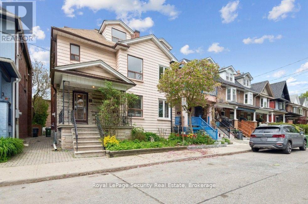 38 Fernbank Avenue, Toronto (Dovercourt-Wallace Emerson-Junction), Ontario  M6H 1W2 - Photo 2 - W12189234