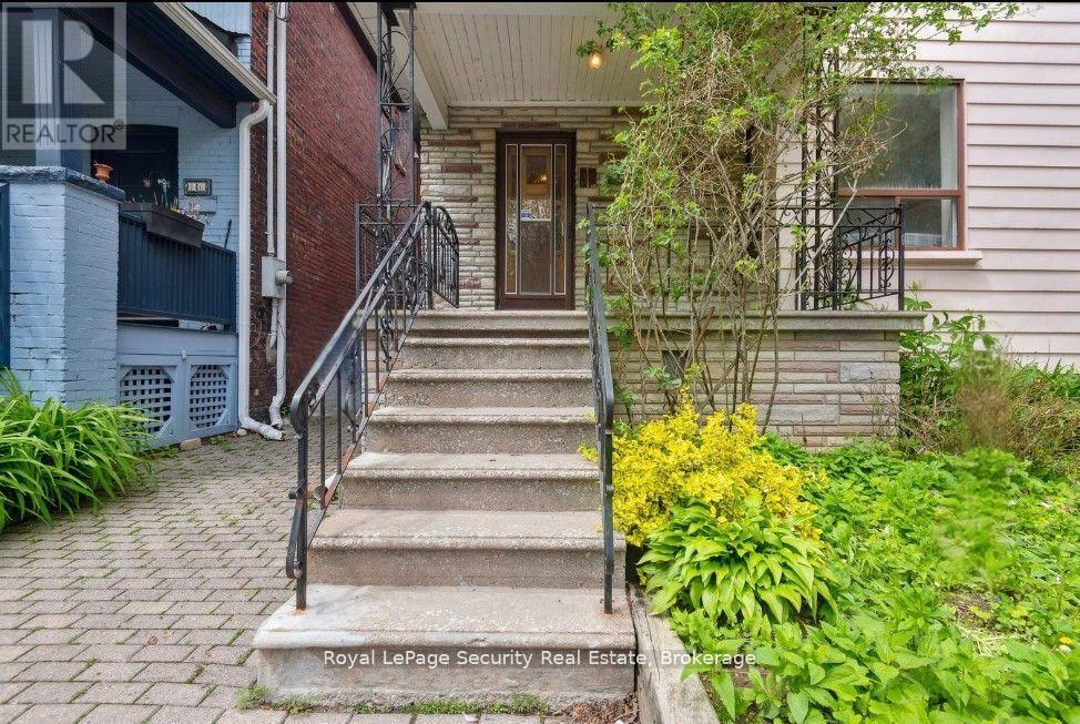 38 Fernbank Avenue, Toronto, Ontario  M6H 1W2 - Photo 5 - W12189234