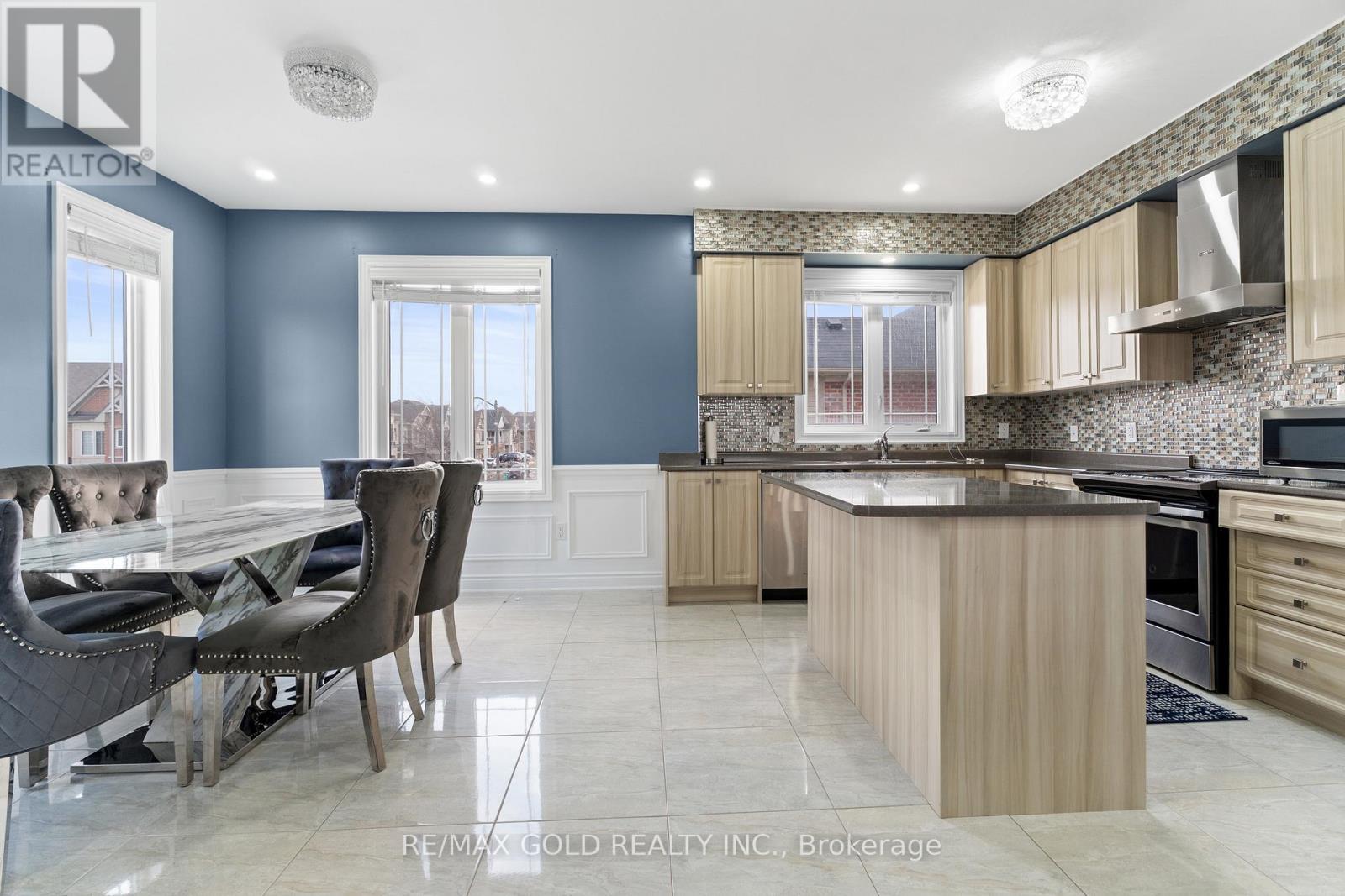 22 Slack Lane, Caledon, Ontario  L7C 4H2 - Photo 17 - W12189239