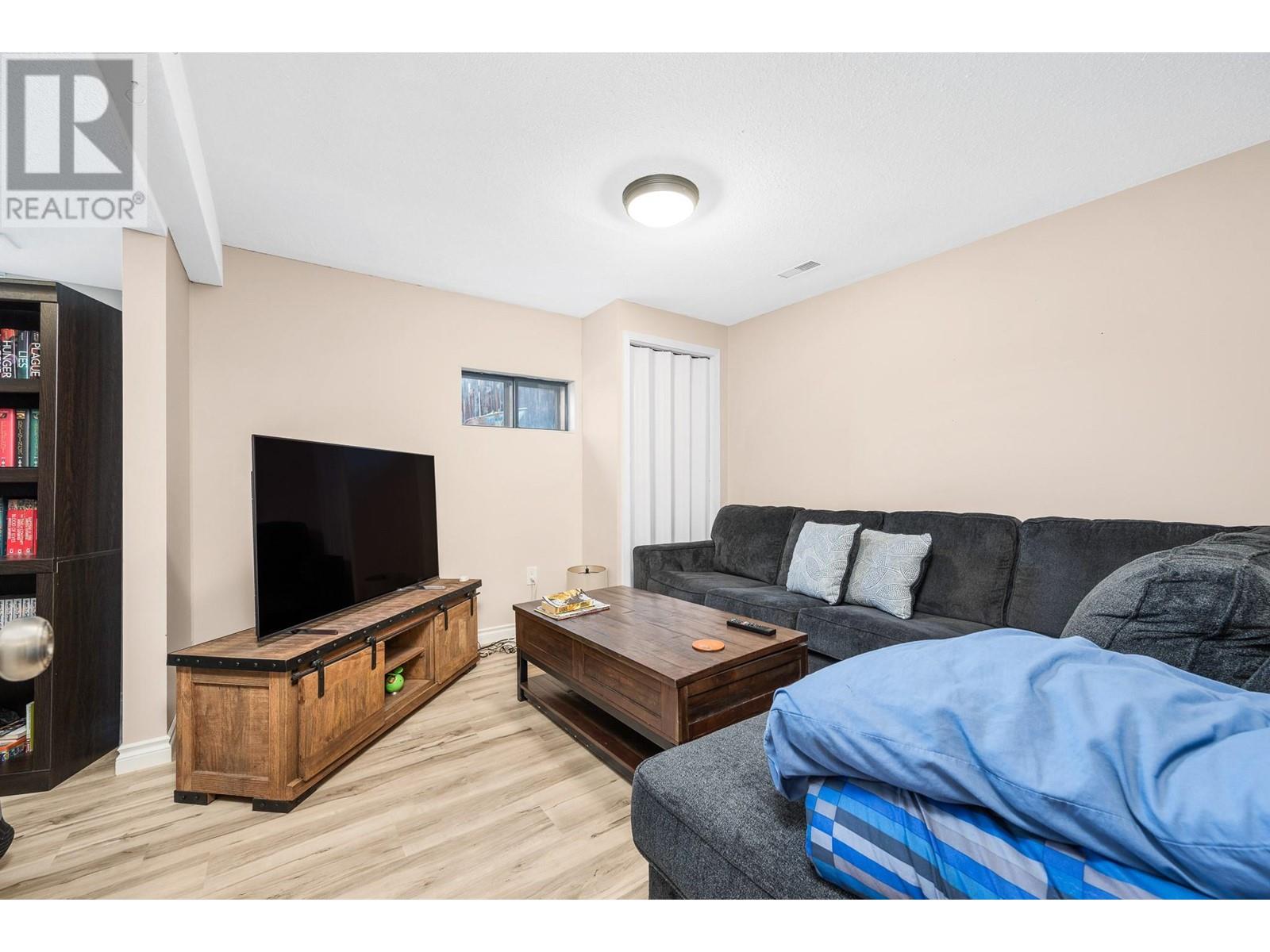 6458 Carlton Road, Vernon, BC V1B3T5