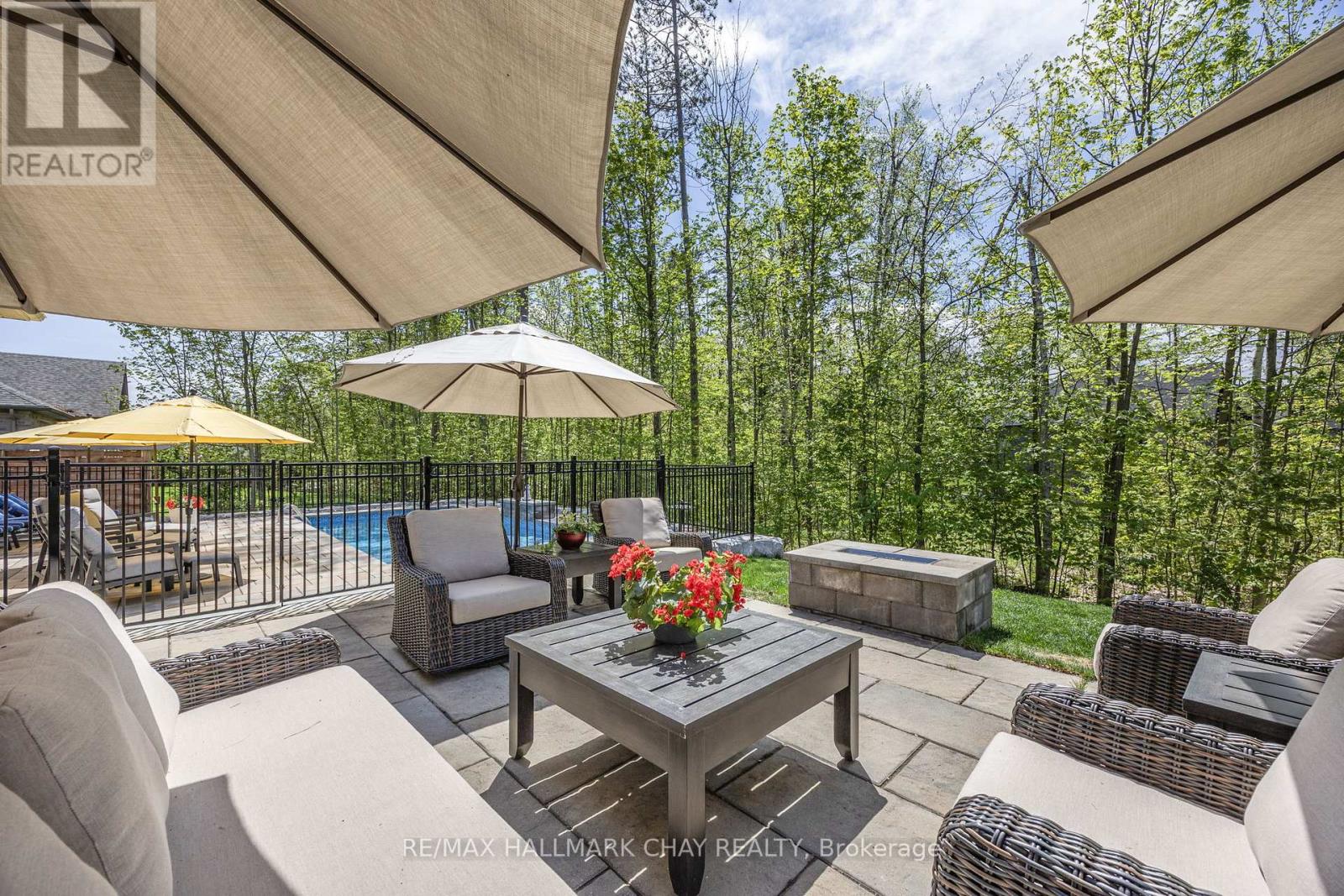 19 Timber Wolf Trail, Springwater, Ontario  L9X 0H7 - Photo 34 - S12159148