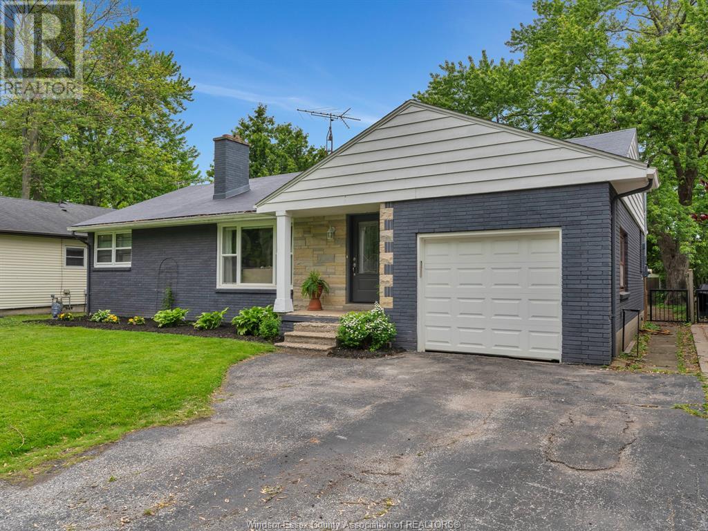 Property at 301 ARLINGTON image 1