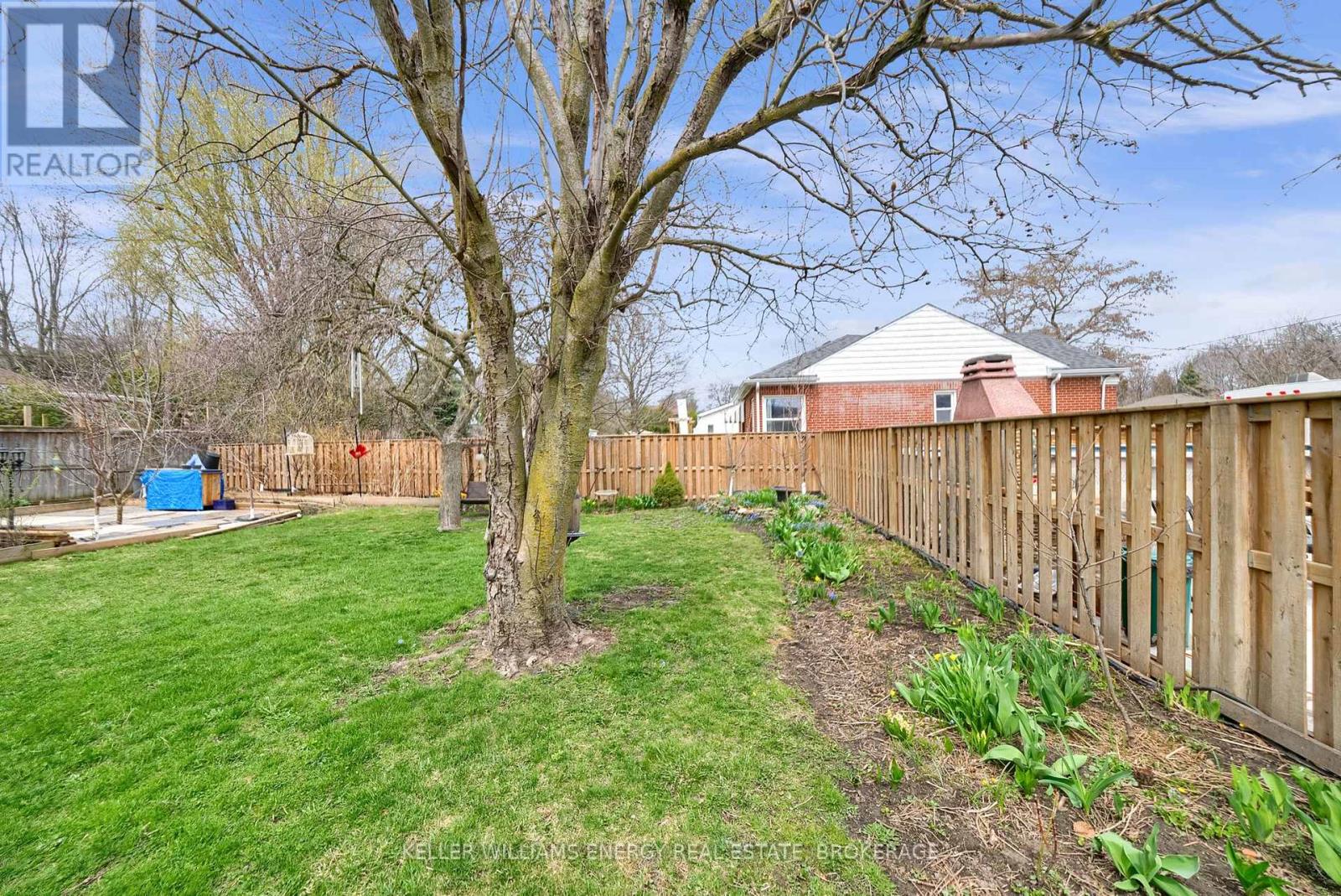 86 Rossland Road E, Oshawa, Ontario  L1G 2W3 - Photo 40 - E12189271