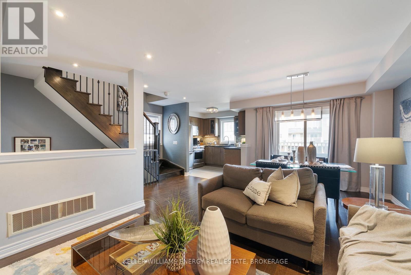 69 Tabaret Crescent, Oshawa, Ontario  L1L 0G5 - Photo 6 - E12189283