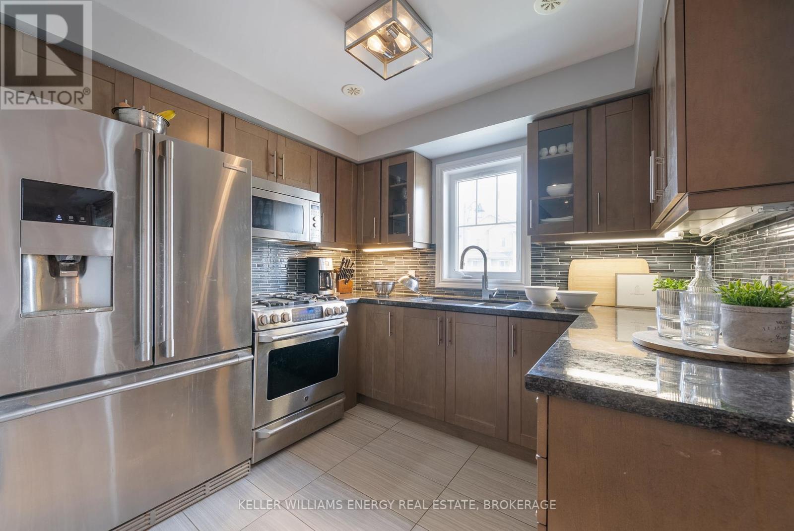 69 Tabaret Crescent, Oshawa, Ontario  L1L 0G5 - Photo 8 - E12189283