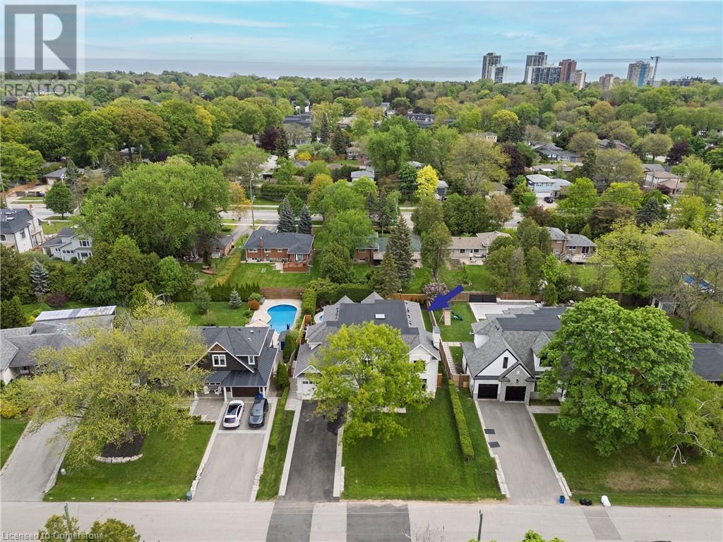 Property at 331 SANDLEWOOD Road image 3