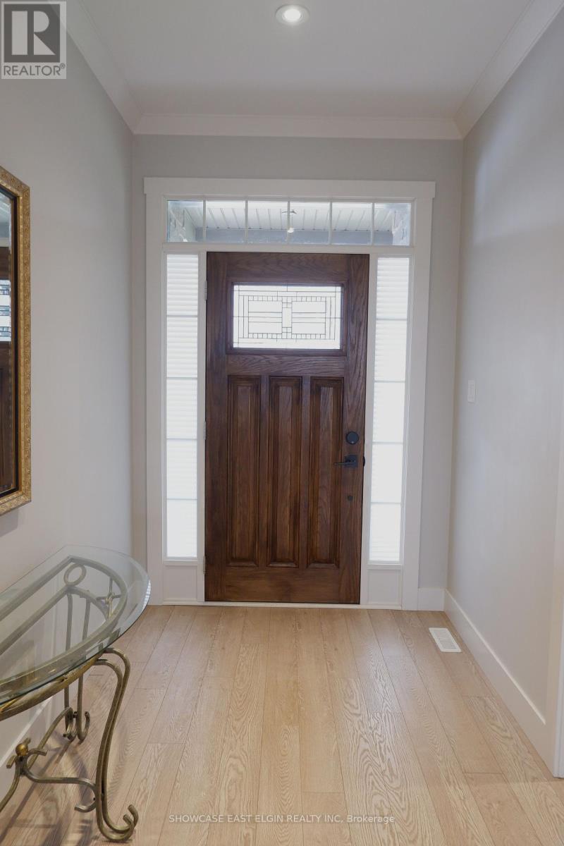 18 - 132 Robin Ridge Drive, Central Elgin (Belmont), Ontario  N0L 1B0 - Photo 2 - X12189277