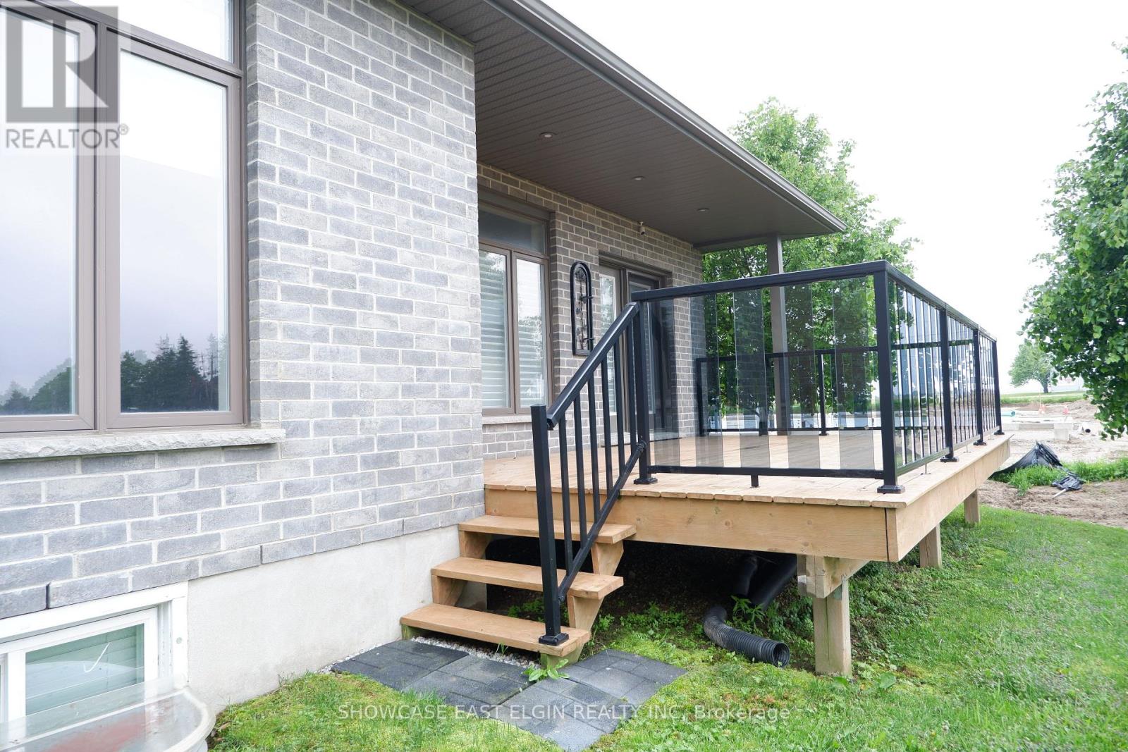 18 - 132 Robin Ridge Drive, Central Elgin (Belmont), Ontario  N0L 1B0 - Photo 28 - X12189277