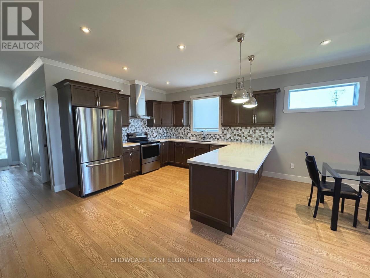 18 - 132 Robin Ridge Drive, Central Elgin (Belmont), Ontario  N0L 1B0 - Photo 7 - X12189277
