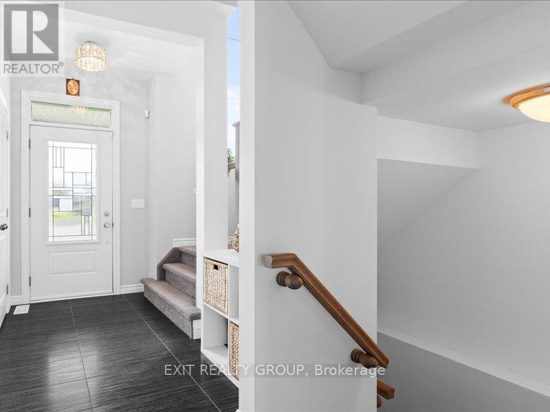 Property at 3 SPRUCEWOOD COURT image 5