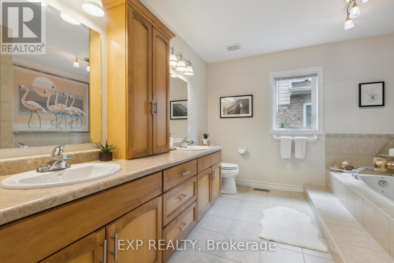 33 Davis Street, Guelph (Grange Road), Ontario  N1E 0C8 - Photo 25 - X12189121