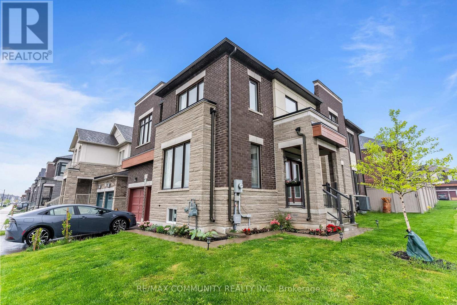 Property at 171 GREAT FALLS BOULEVARD image 4