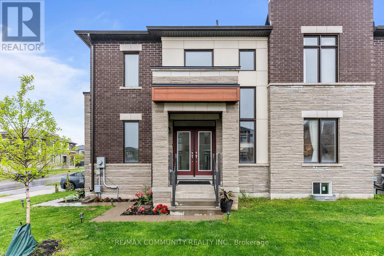 Property at 171 GREAT FALLS BOULEVARD image 5
