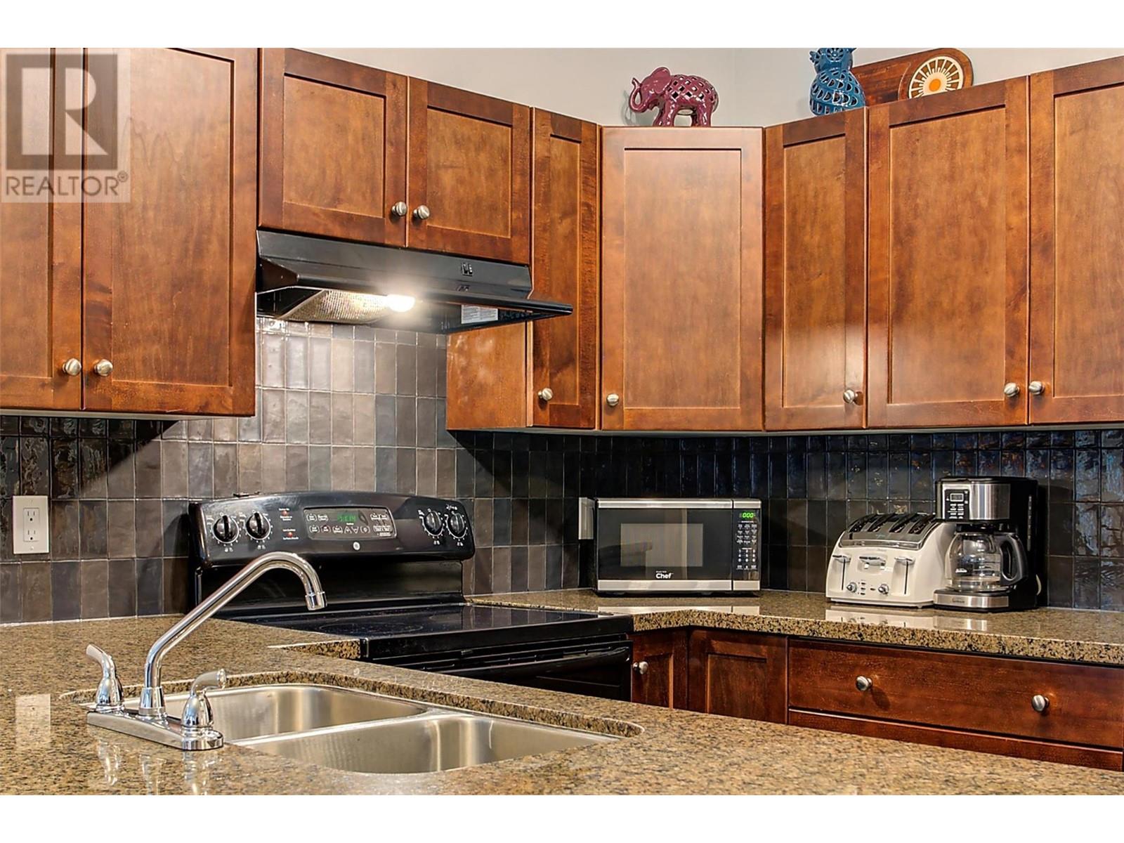 1875 Country Club Drive Unit# 1417 Lot# 60, Kelowna, BC V1V2W7