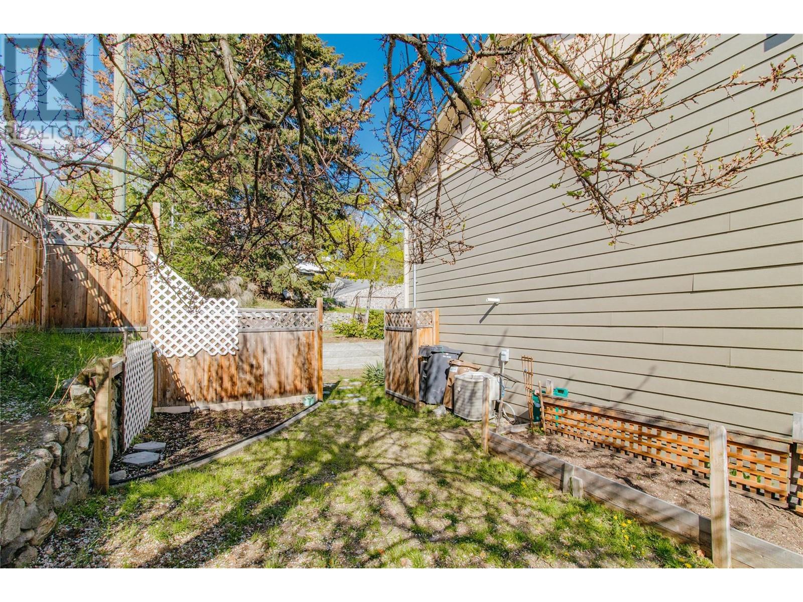 11885 Middleton Road, Lake Country, BC V4V1G9