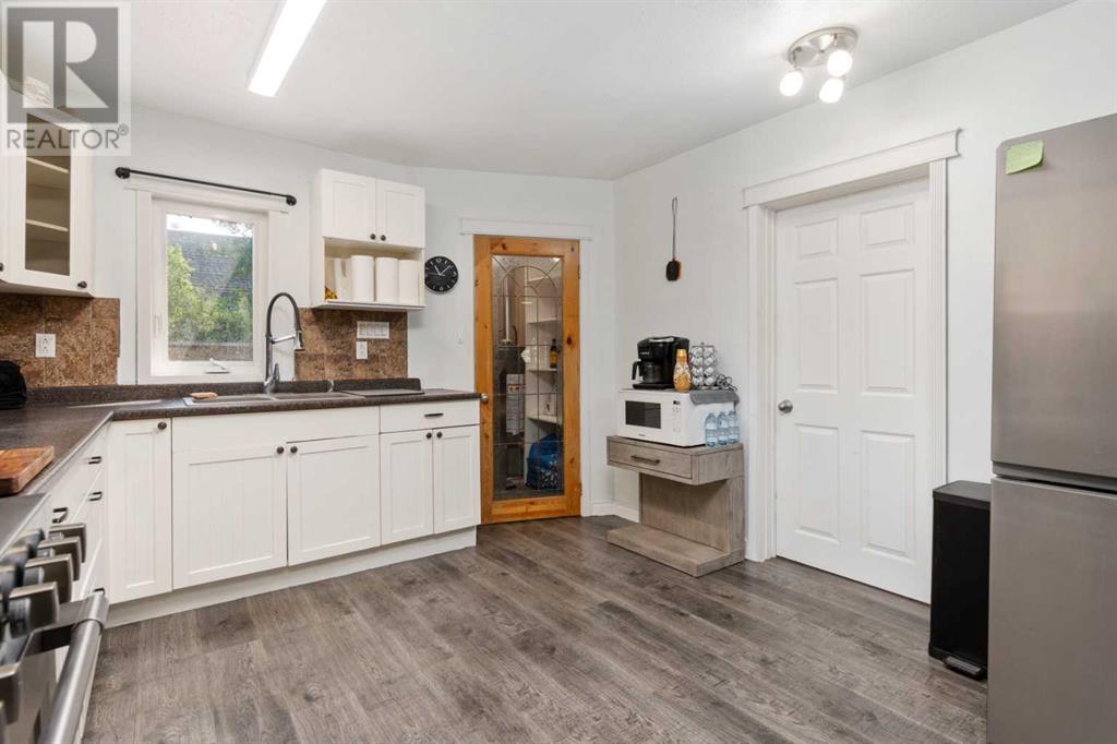 211 Red Wing Crescent, Tillicum Beach, Alberta  T4V 2M9 - Photo 3 - A2225197