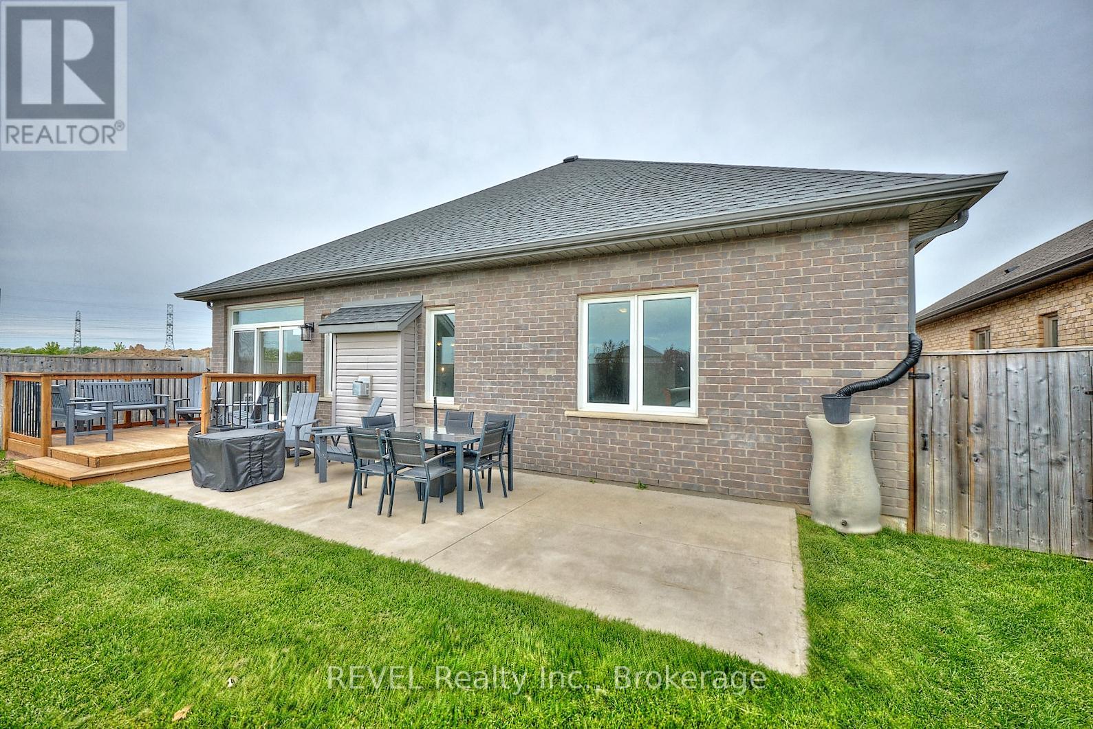 5 Cinnamon Street, Thorold (Rolling Meadows), Ontario  L2V 0H5 - Photo 41 - X12189157