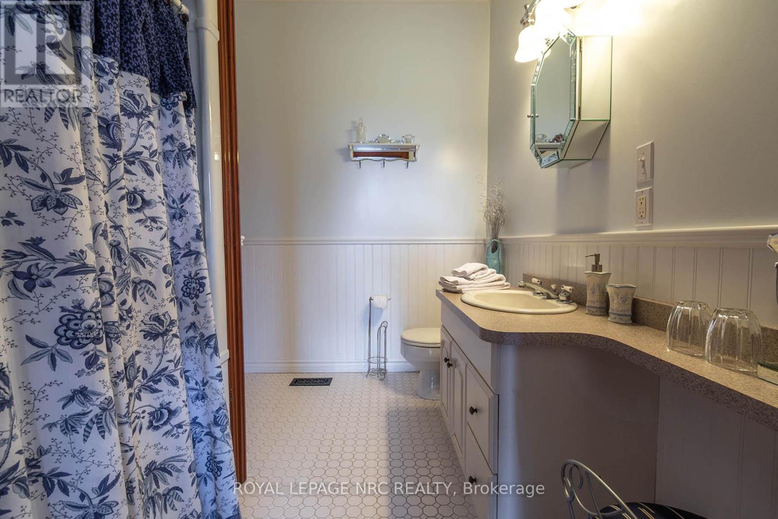 14902 Niagara River Parkway, Niagara-On-The-Lake, Ontario  L0S 1J0 - Photo 14 - X12189187
