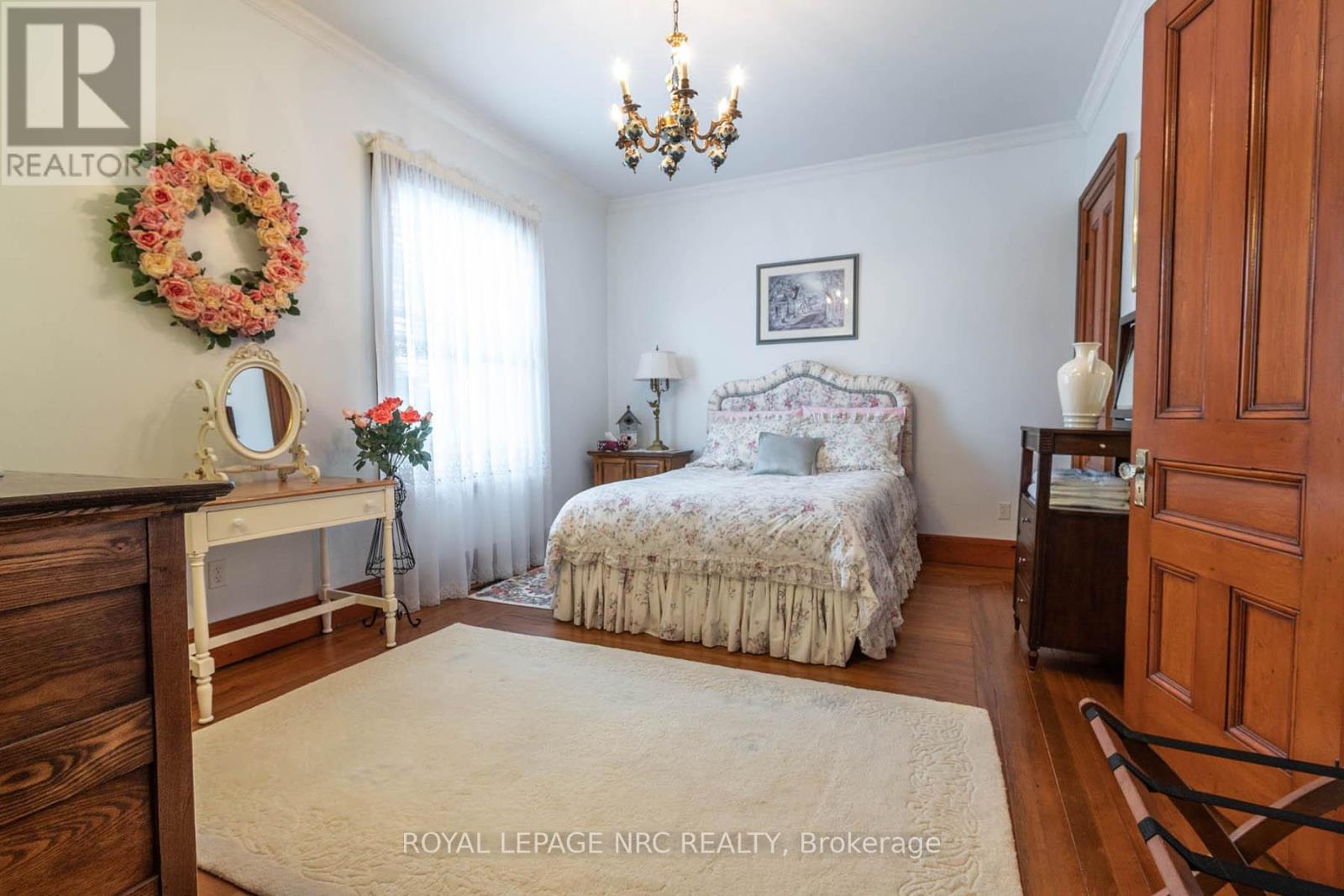 14902 Niagara River Parkway, Niagara-On-The-Lake, Ontario  L0S 1J0 - Photo 17 - X12189187