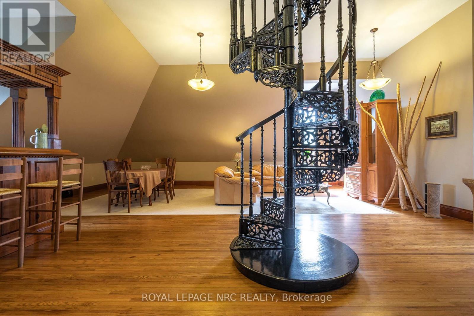 14902 Niagara River Parkway, Niagara-On-The-Lake, Ontario  L0S 1J0 - Photo 39 - X12189187