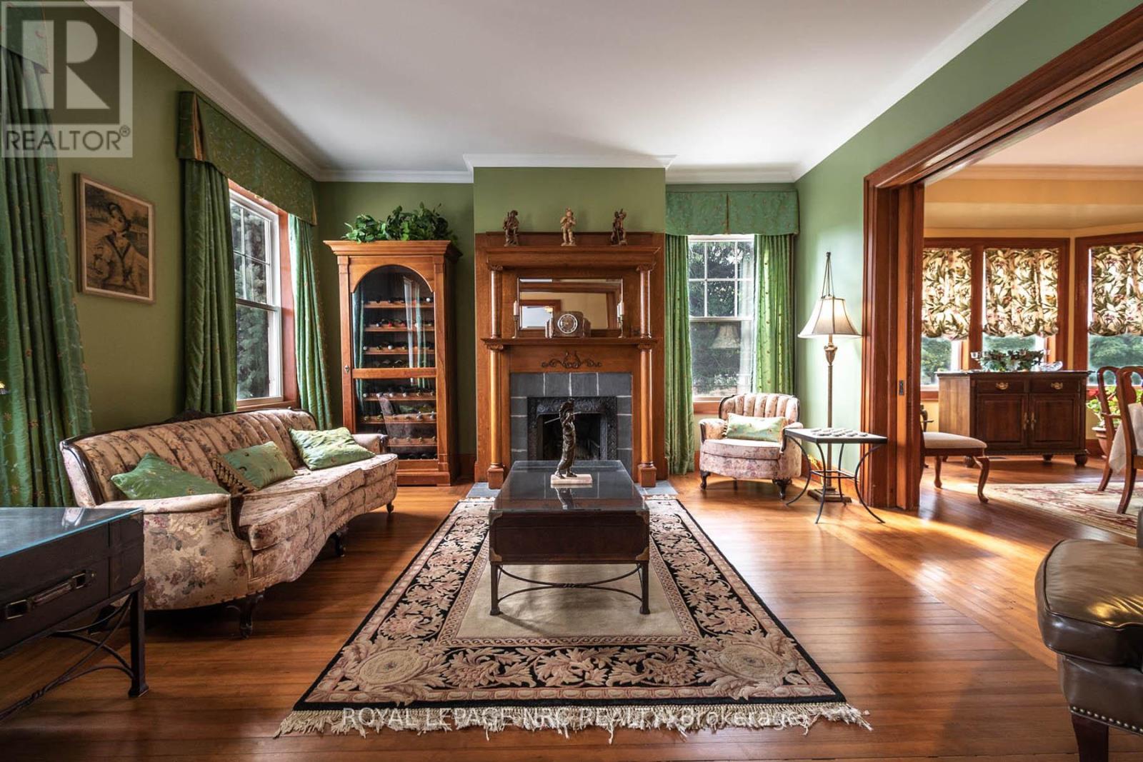 14902 Niagara River Parkway, Niagara-On-The-Lake, Ontario  L0S 1J0 - Photo 6 - X12189187