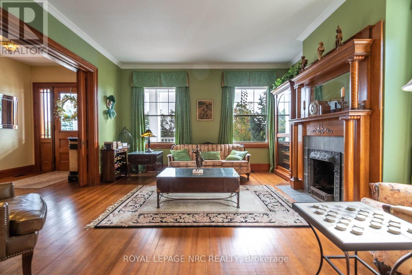 14902 Niagara River Parkway, Niagara-On-The-Lake, Ontario  L0S 1J0 - Photo 7 - X12189187