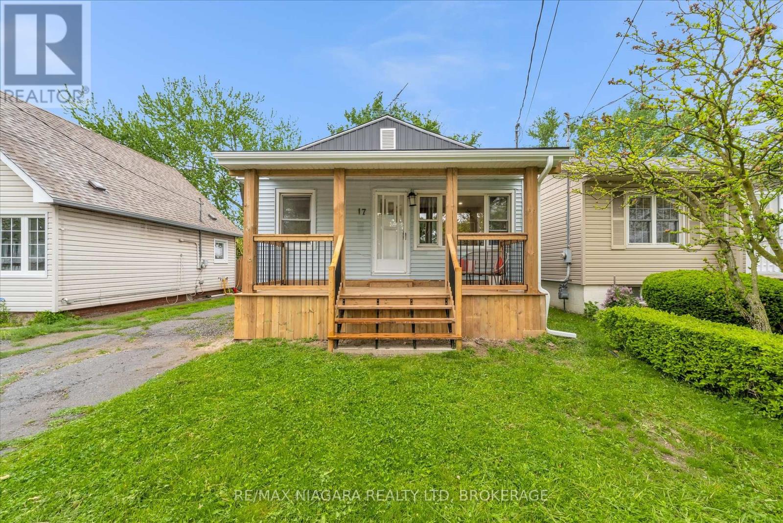 Property at 17 LONSDALE AVENUE image 1