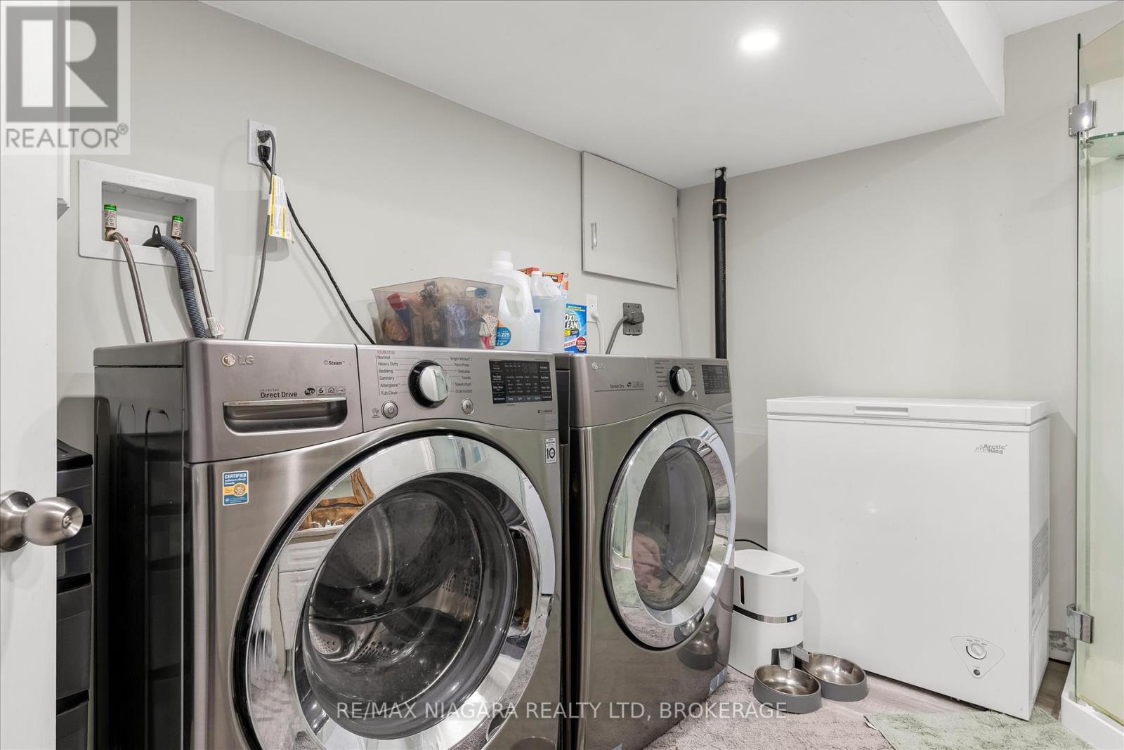 17 Lonsdale Avenue, St. Catharines, Ontario  L2P 1G8 - Photo 14 - X12189224
