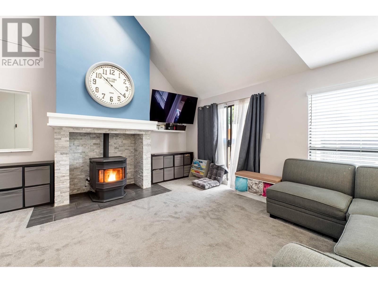 410 777 Eighth Street, New Westminster, British Columbia  V3M 3S7 - Photo 4 - R3009637