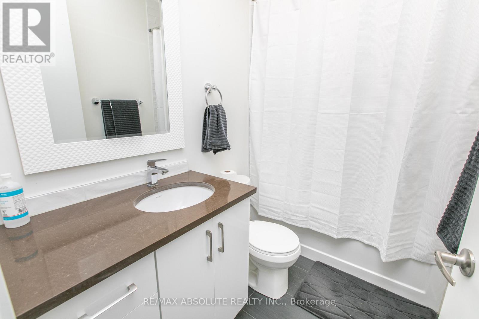 2 - 246 Westhaven Crescent, Ottawa, Ontario  K1Z 7G3 - Photo 12 - X12083244